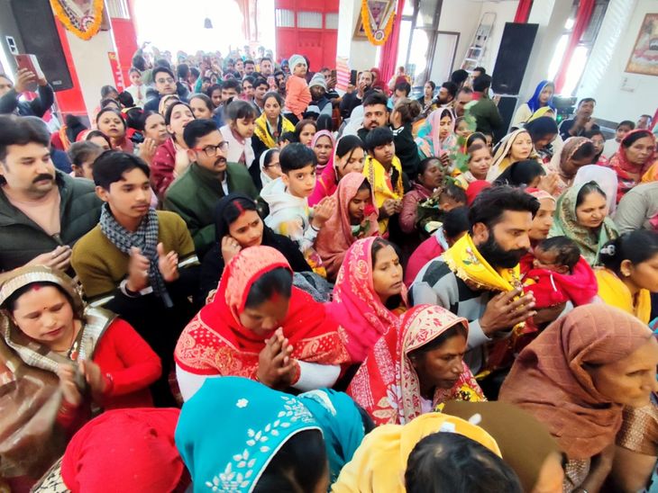 Over 50 organizations in the city organized the ‘Shri Ram Rath Yatra’, distributing 2 quintals of hot milk to devotees. | शहर की 50+ संस्थाओं ने निकाली ‘श्रीराम रथ यात्रा’, 2 क्विं. गर्म दूध श्रद्धालुओं को पिलाया – Sriganganagar News