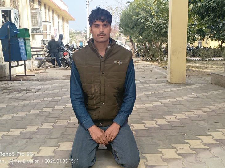 Disclosure of setting fire to the shop by pouring petrol | पेट्रोल डालकर दुकान में आग लगाने का खुलासा: आरोपी को उदयपुर में दबोचा, रंजिश के चलते की थी आगजनी – Didwana-Kuchaman News