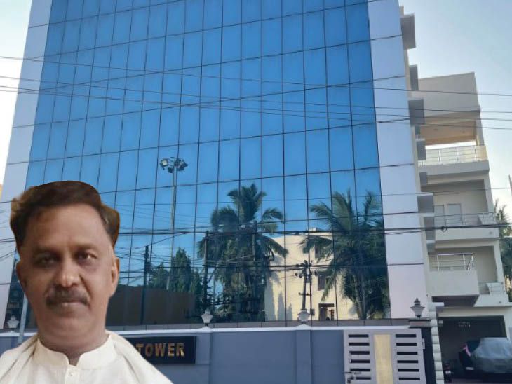 Fake Degree Racket | Fireman Librarian Exam; SOG Arrested Rajasthan University Director | बिना मान्यता चल रही थी यूनिवर्सिटी, डायरेक्टर गिरफ्तार: देश में 10 हजार से ज्यादा संस्थान जुड़े; फायर टेक्नीशियन और लाइब्रेरियन परीक्षा के लिए बांटी फर्जी डिग्रियां – Jaipur News