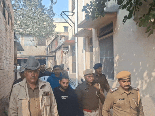 Ravindra Katewa and his two associates were sent to jail. | रविंद्र कटेवा और उसके दोनों साथियों को जेल भेजा: गैंग की गाड़ियों और लोगों को पकड़ने के लिए पुलिस लगातार देगी दबिश,SHO बोले- गैंग से जुड़ा कोई आदमी नहीं बख्शा जाएगा – Sikar News