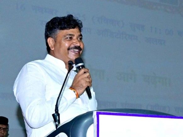 Julie said – CM is speaking the language of the high command on MNREGA | जूली बोले- मनरेगा पर आलाकमान की भाषा बोल रहे सीएम: मनरेगा को बर्बाद करने में केंद्र के मैसेंजर बने मुख्यमंत्री – Jaipur News