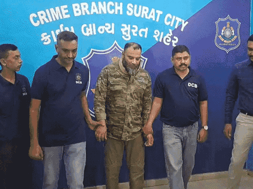 Bhopal’s notorious Raju arrested in Surat | भोपाल का ‘रहमान डकैत’ सूरत में गिरफ्तार: देशभर की पुलिस को 20 साल से चकमा दे रहा था: लग्जरी कार और अरबी घोड़ों का शौकीन – Bhopal News