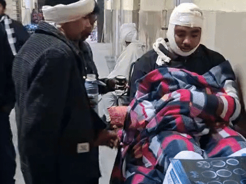 Rajasthan Kota Udyog Nagar Police Station Kansua 67 miscreants beat up a youth with sword and sharp weapon, admitted to MBS hospital late night | कोटा में युवक पर तलवारों से जानलेवा हमला: पुरानी रंजिश में 6-7 बदमाशों ने किया वार, घायल एमबीएस अस्पताल में भर्ती – Kota News