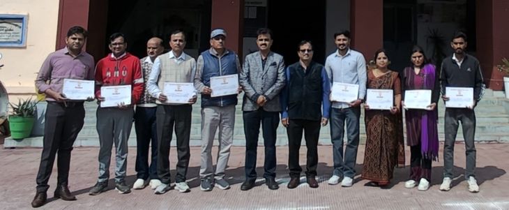 डाइट भवन में शोध प्रतिवेदन कार्यशाला