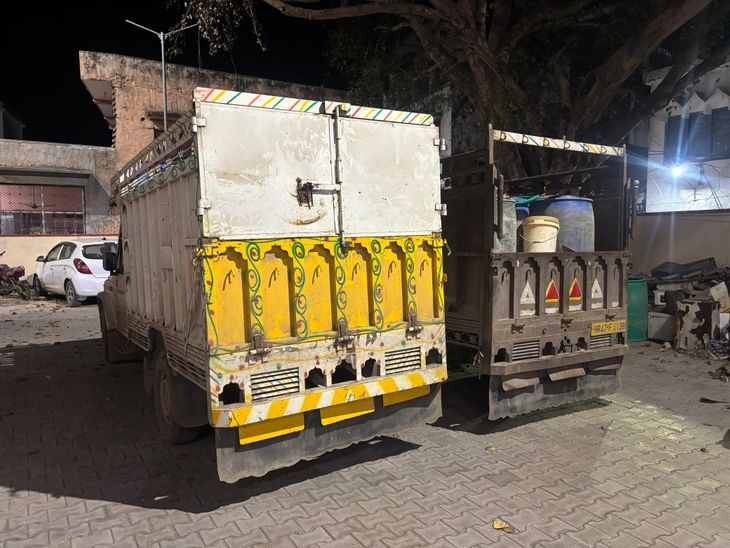 किशनगढ़बास में अवैध पेट्रोल भंडारण पर कार्रवाई:दो पिकअप से 3520 लीटर ज्वलनशील पदार्थ जब्त, आरोपी गिरफ्तार