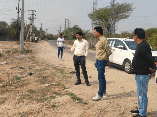 सलूंबर में बनेगा आधुनिक कॉरिडोर-ऑडिटोरियम स्टेडियम:सरकार ने दी मंजूरी, कलेक्टर ने किया स्थल का निरीक्षण