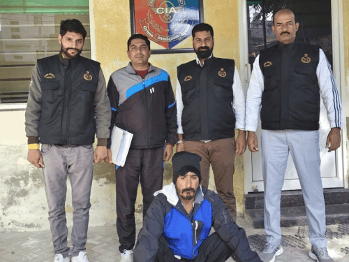 रेवाड़ी पुलिस ने पकड़ा राजस्थान का हथियार सप्लायर:गुरुग्राम के रास्ते हथियारों की सप्लाई, दो पहले हो चुके गिरफ्तार