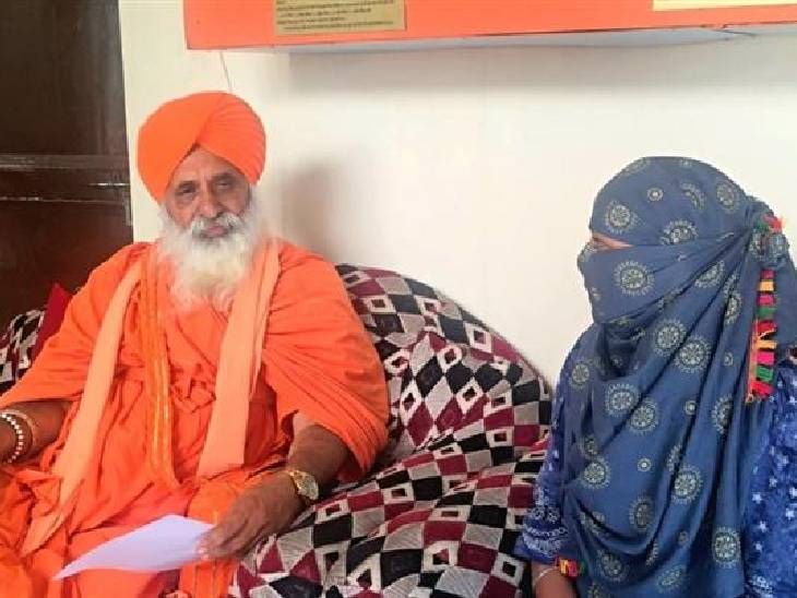 ओमान में भारतीय लड़कियों की अदला-बदली:घर लौटीं 4 बेटियां, एक ने कहा- अब भी 100 भारतीय लड़कियां फंसी हैं