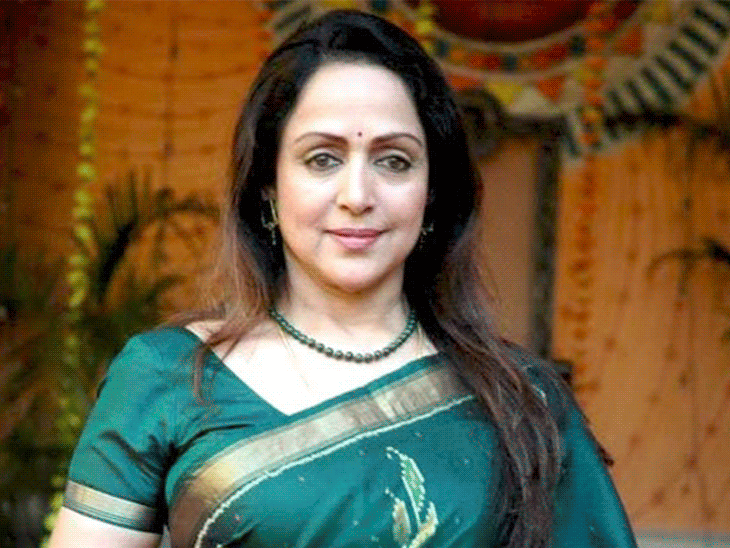 धर्मेंद्र को याद कर इमोशनल हुईं हेमा मालिनी:कहा- हर पल उनकी याद आती है, यकीन नहीं होता वो वाकई चले गए हैं